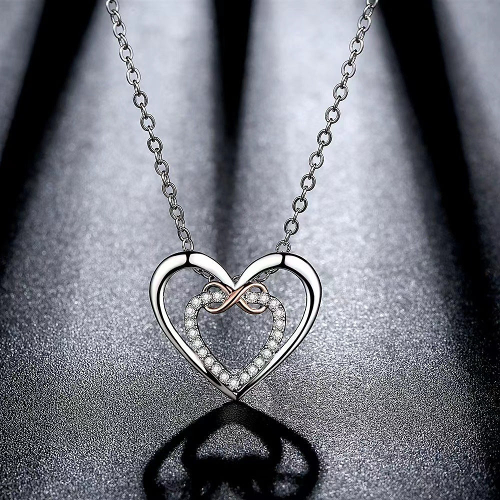 Collar de corazón con infinito