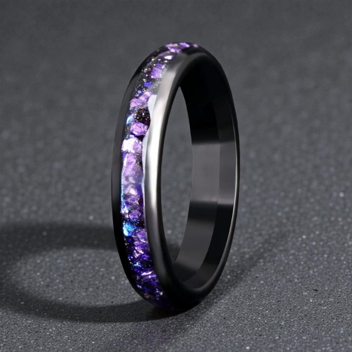 Anel em Aço de Tungsténio com Incrustação Mineral