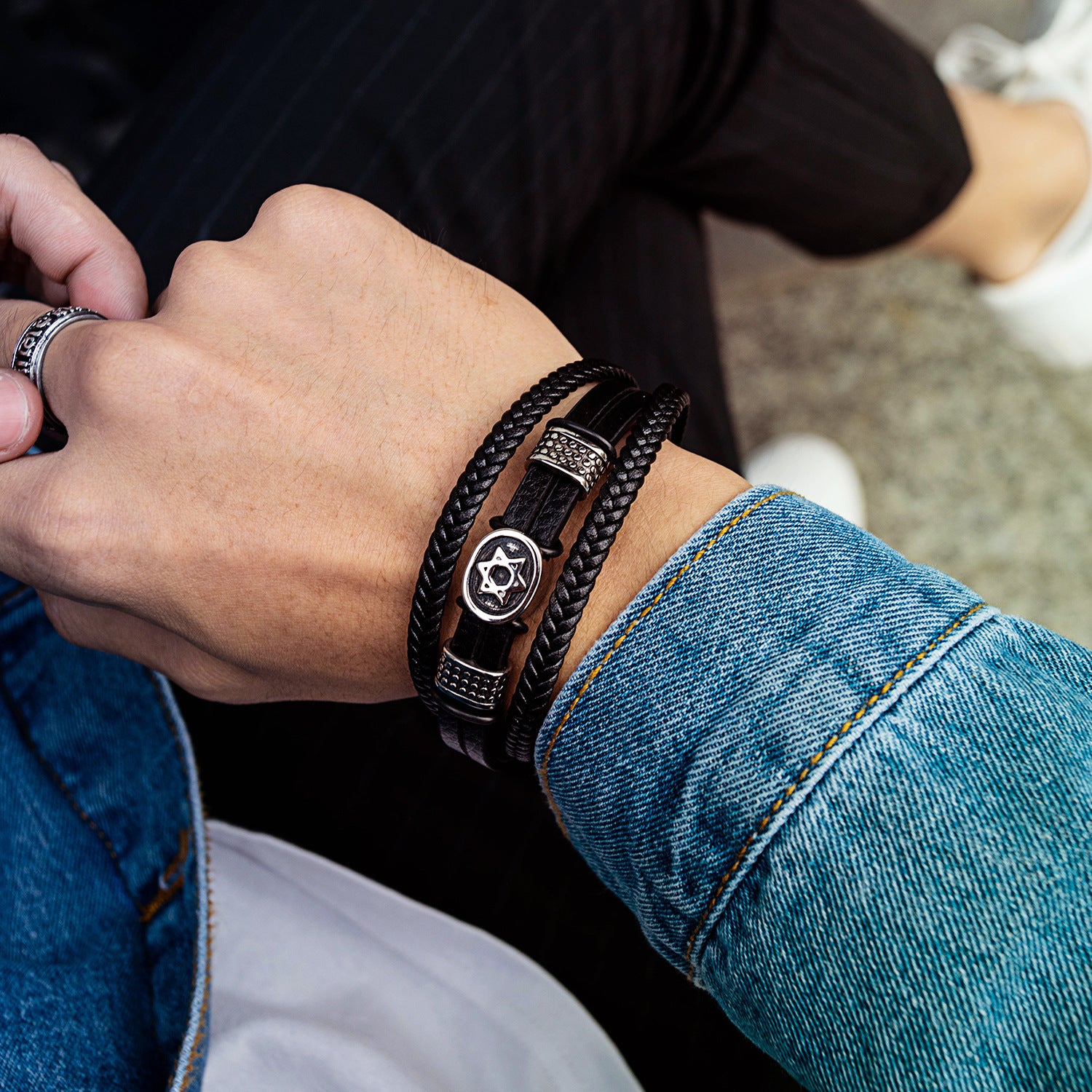 Pulseira de Couro e Aço Inoxidável