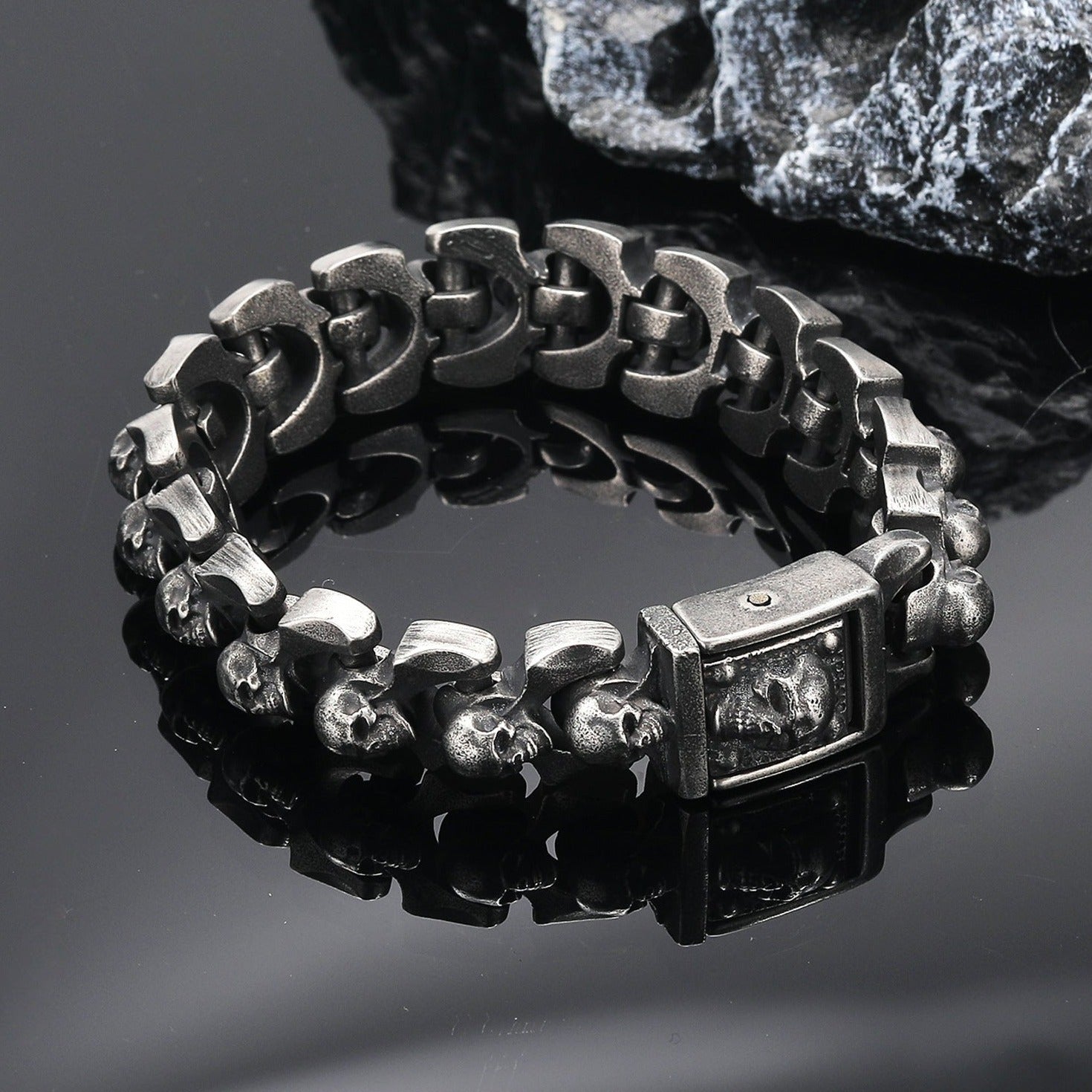Pulseira Skull em Aço Titânio