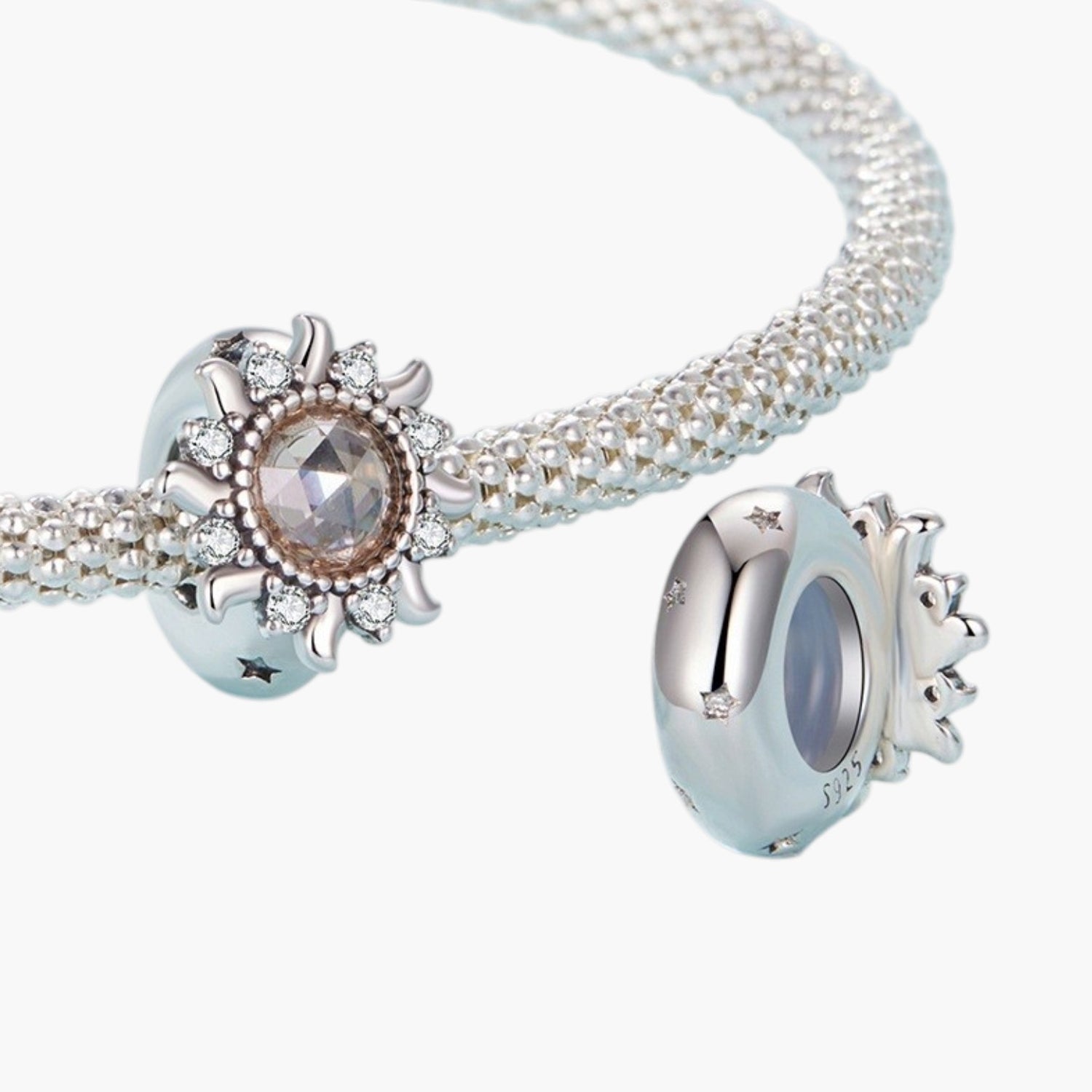 Charm Girassol em Prata de Lei 925 com Zircónias
