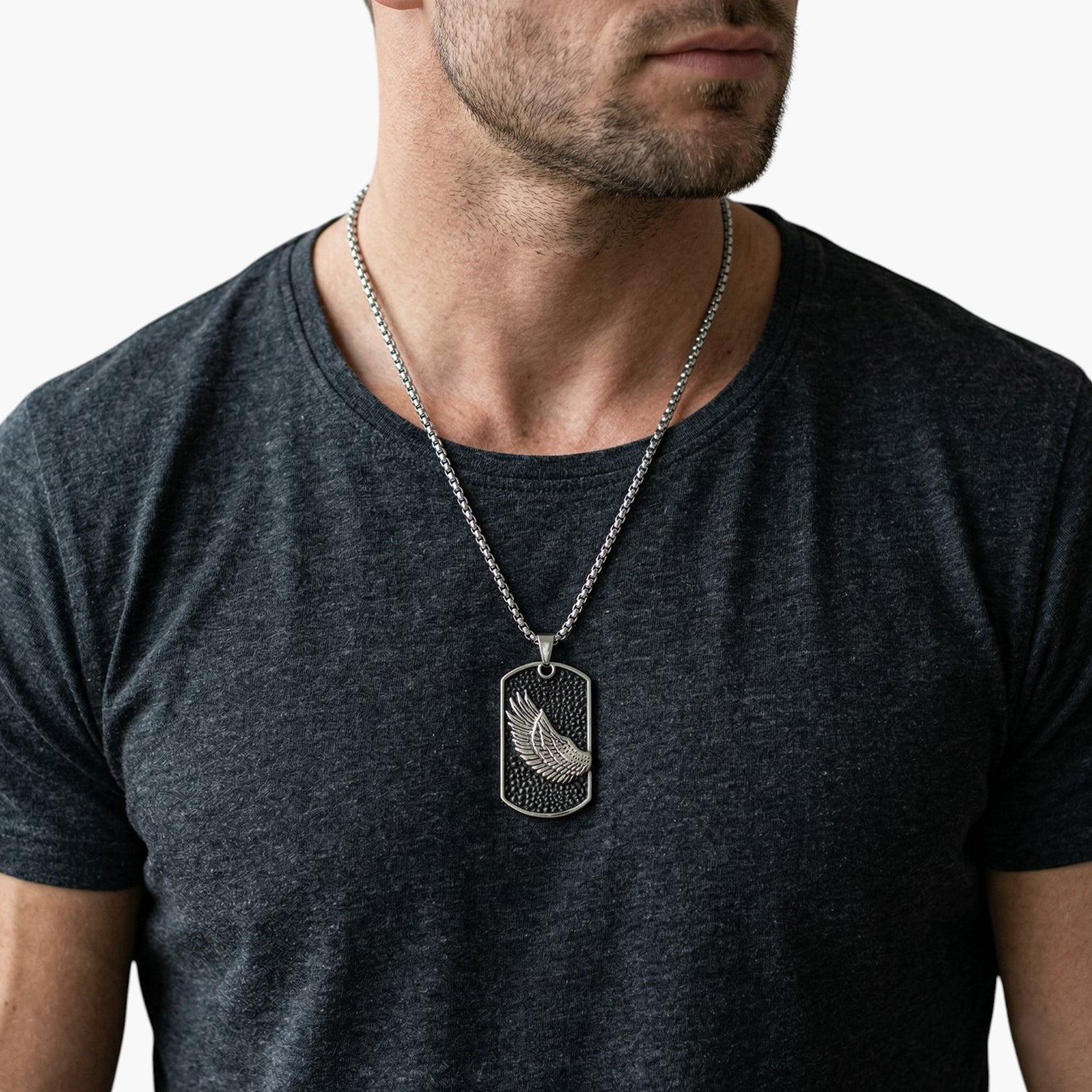 Colar Insígnia em Aço Inoxidável