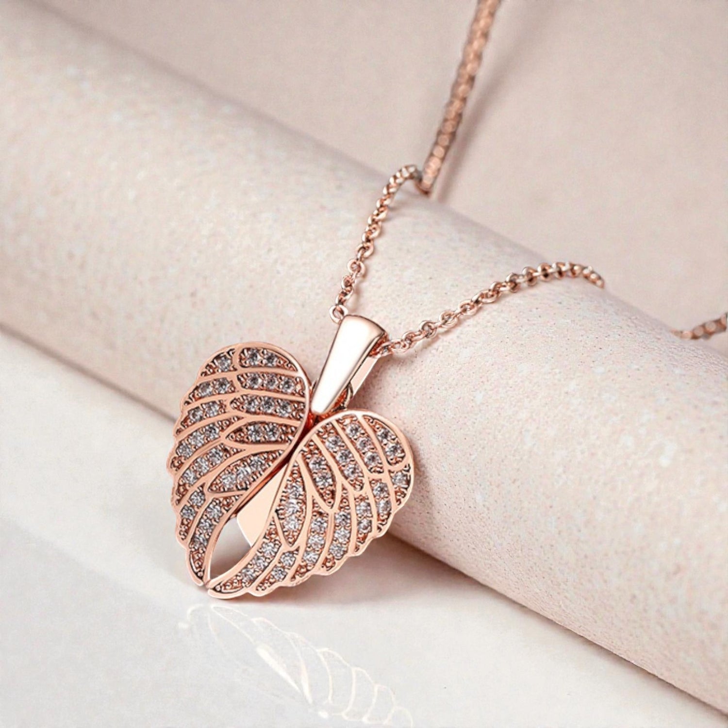 Colar Asas de Anjo em Aço Inoxidável