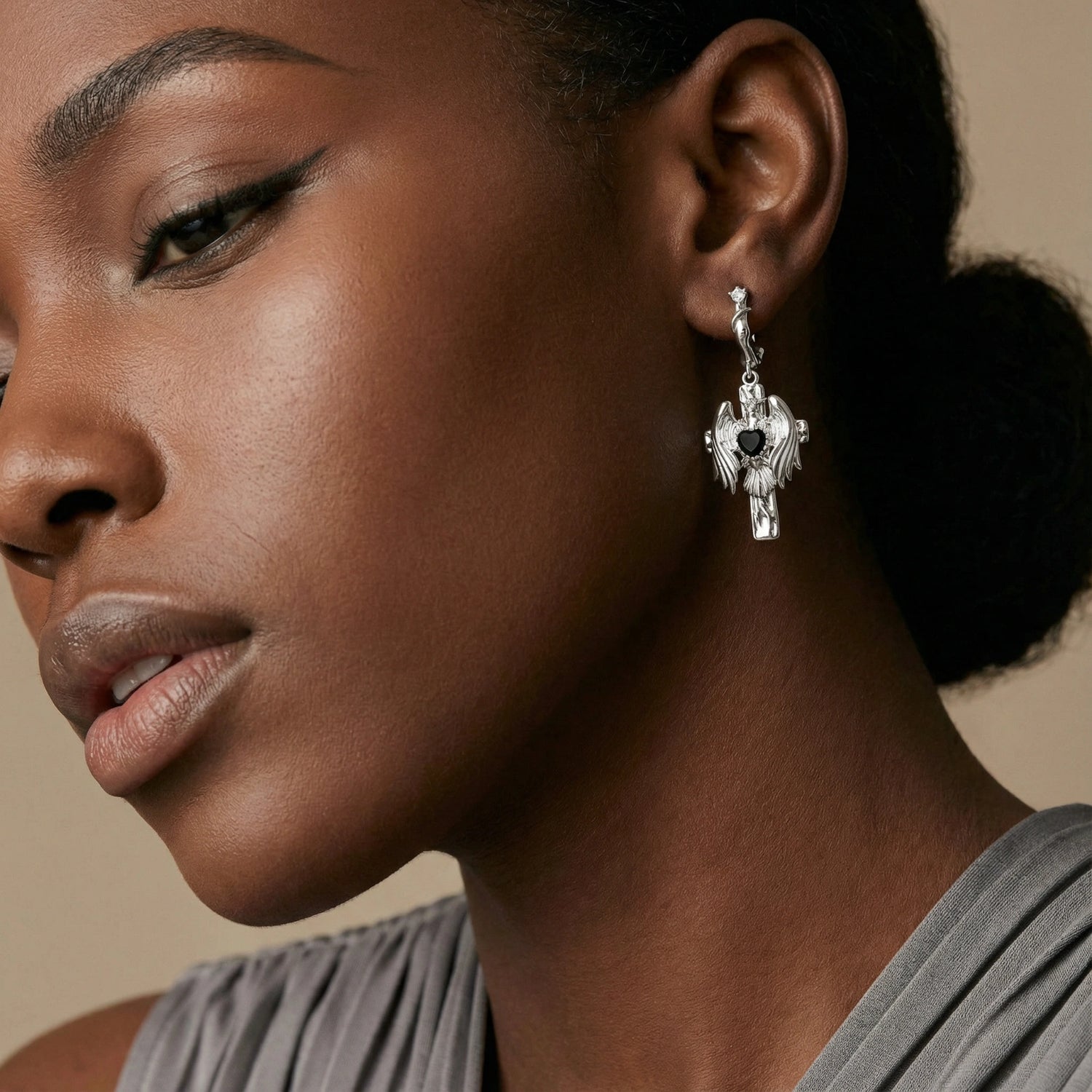 Brincos Asas de Anjo Góticas