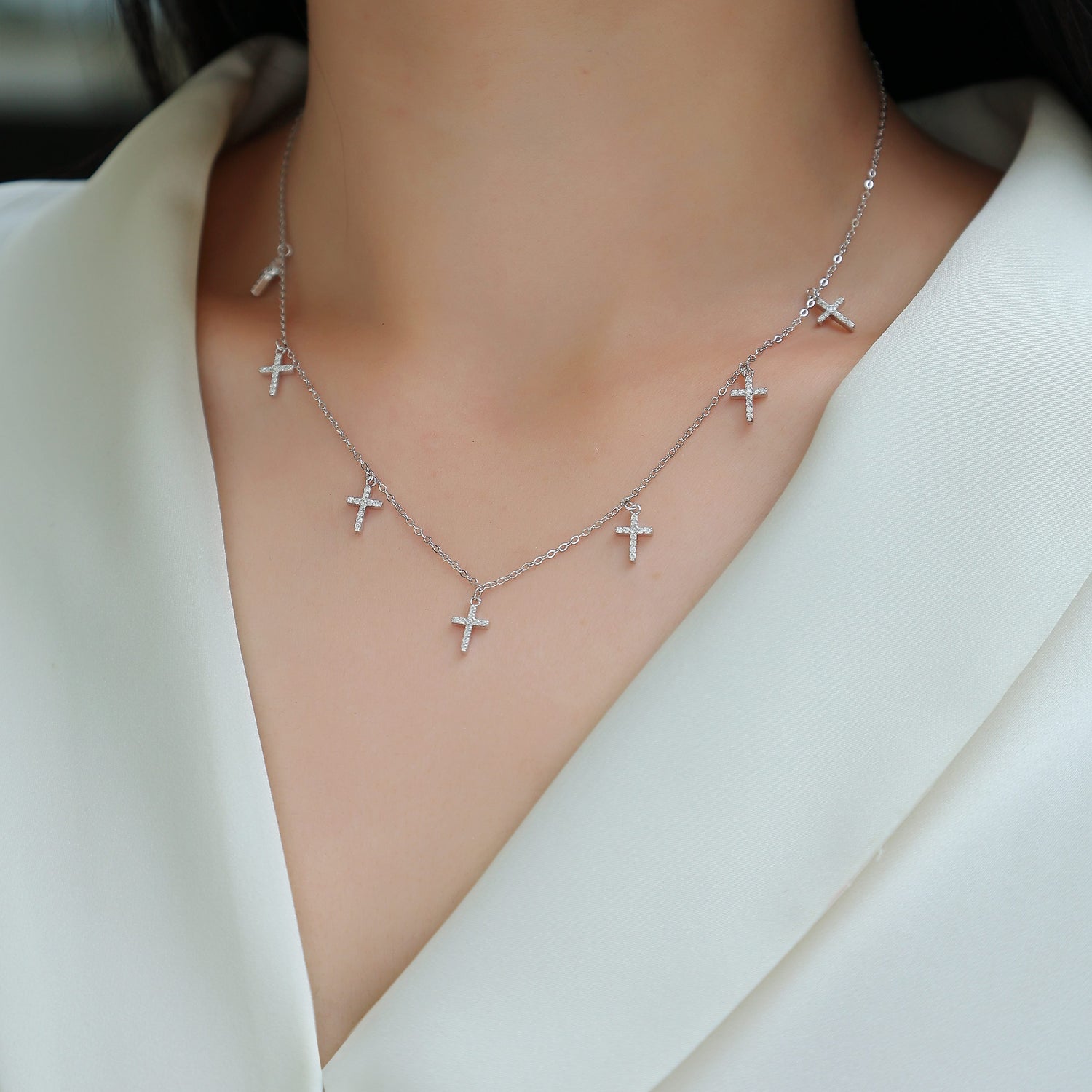 Colar Cruz Holy Light em Prata 925 com Moissanite