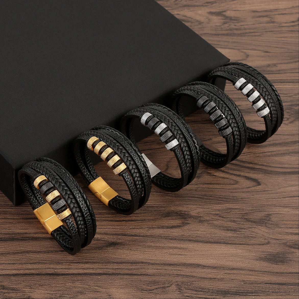 Pulseira de Couro e Aço Inoxidável