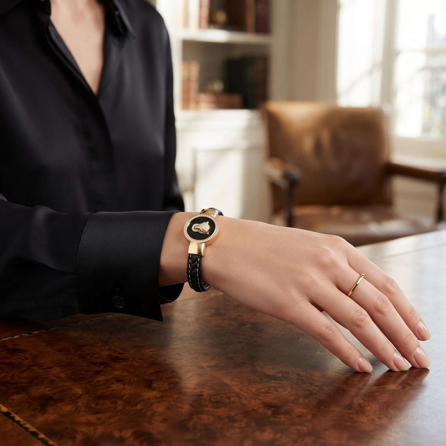 Pulseira Pantera em Couro e Aço Inoxidável