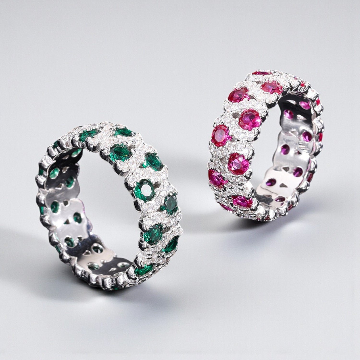 Anel Minimalista em Prata 925 com Zircónia