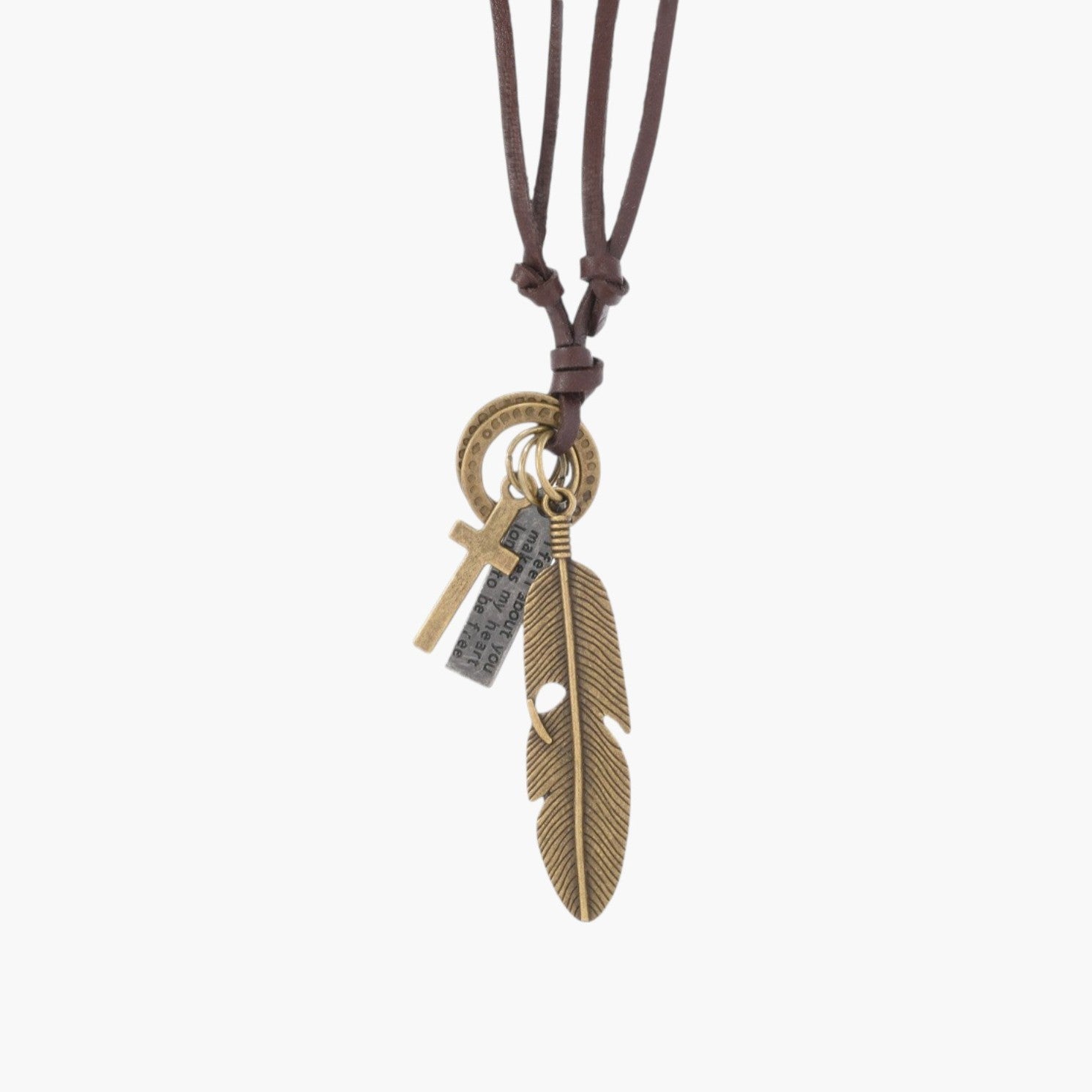 Colar em Couro com Pendentes Vintage