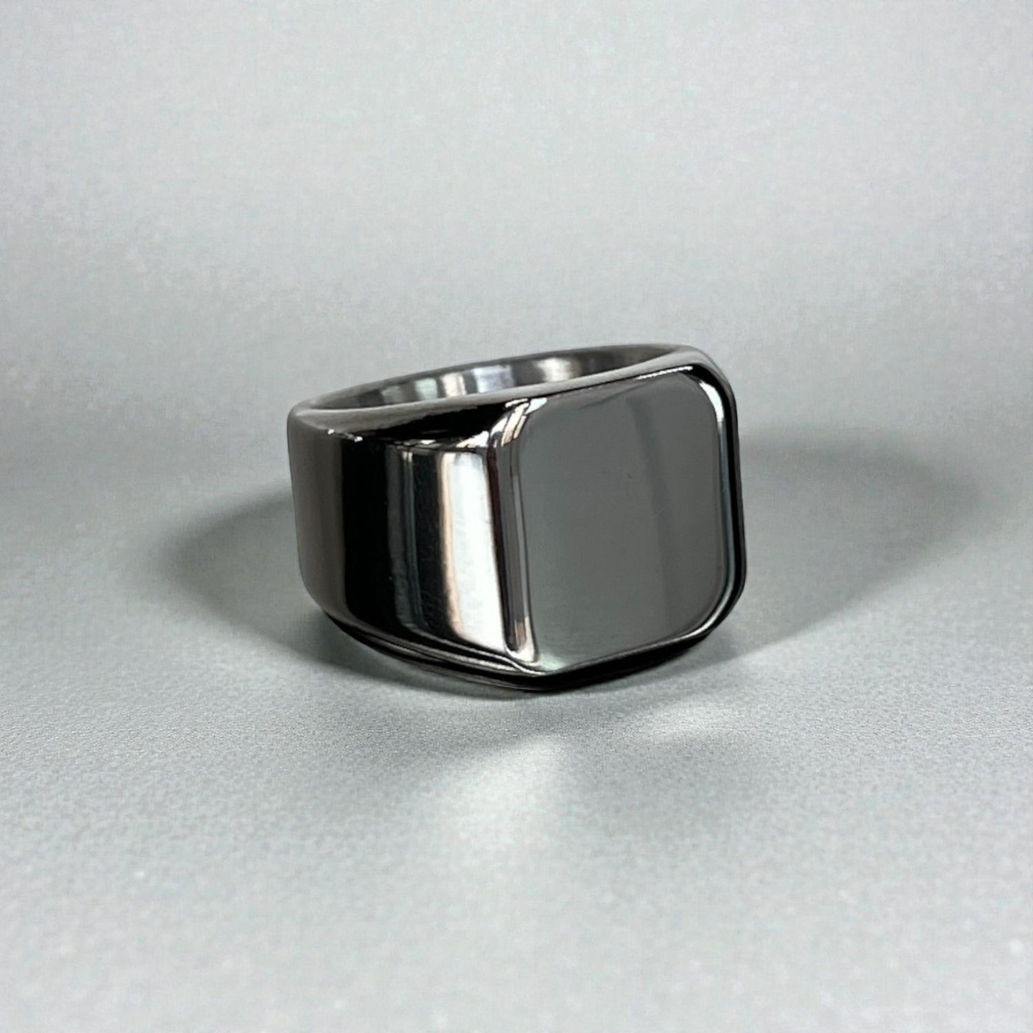 Anel Minimalista em Aço Titânio