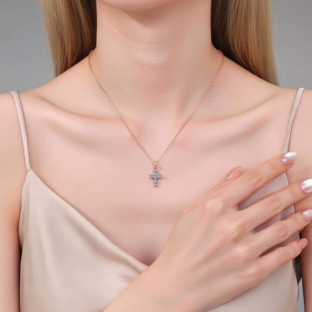 Colar Cruz em Prata 925 com Moissanite