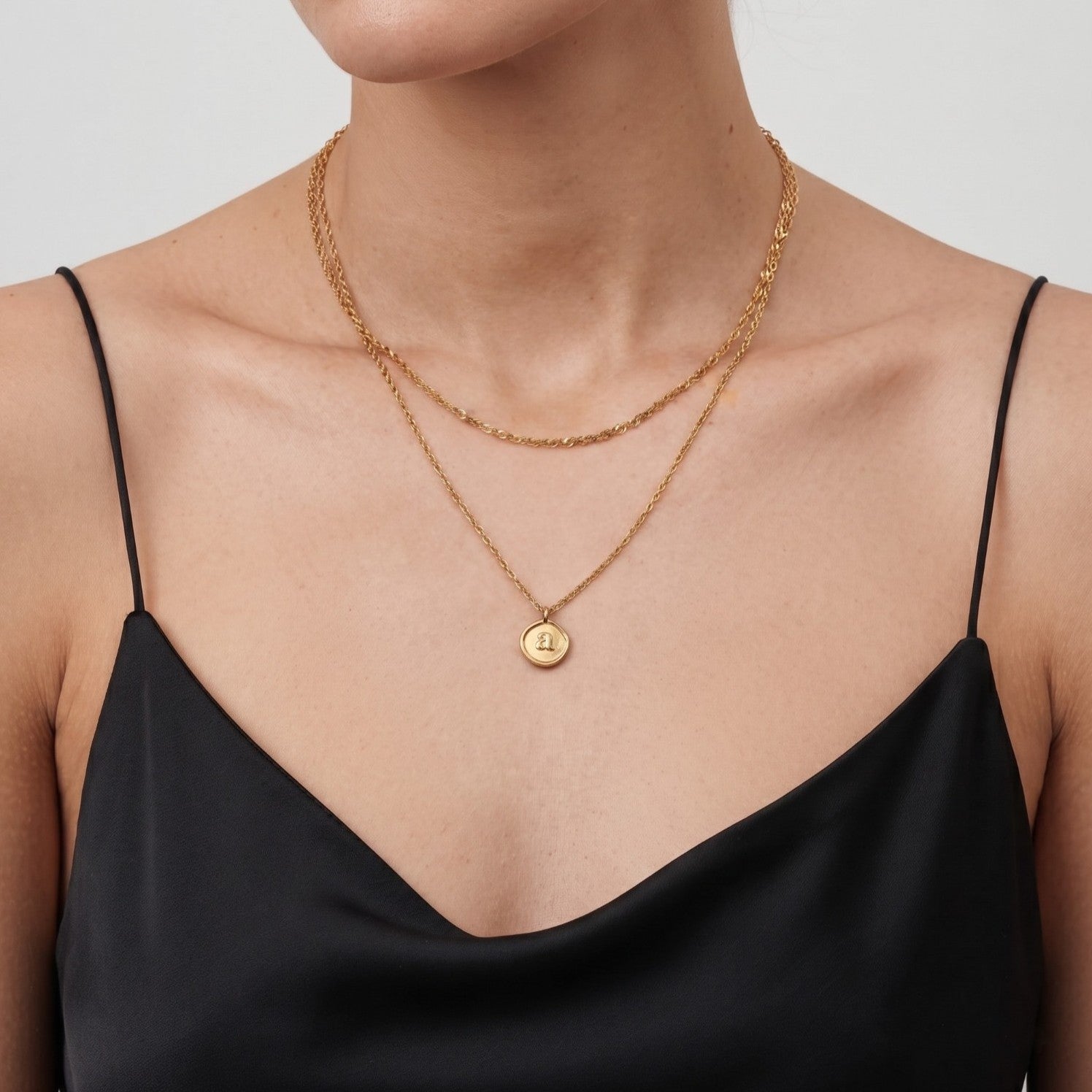 Colar em Aço Inoxidável com Letra Personalizada