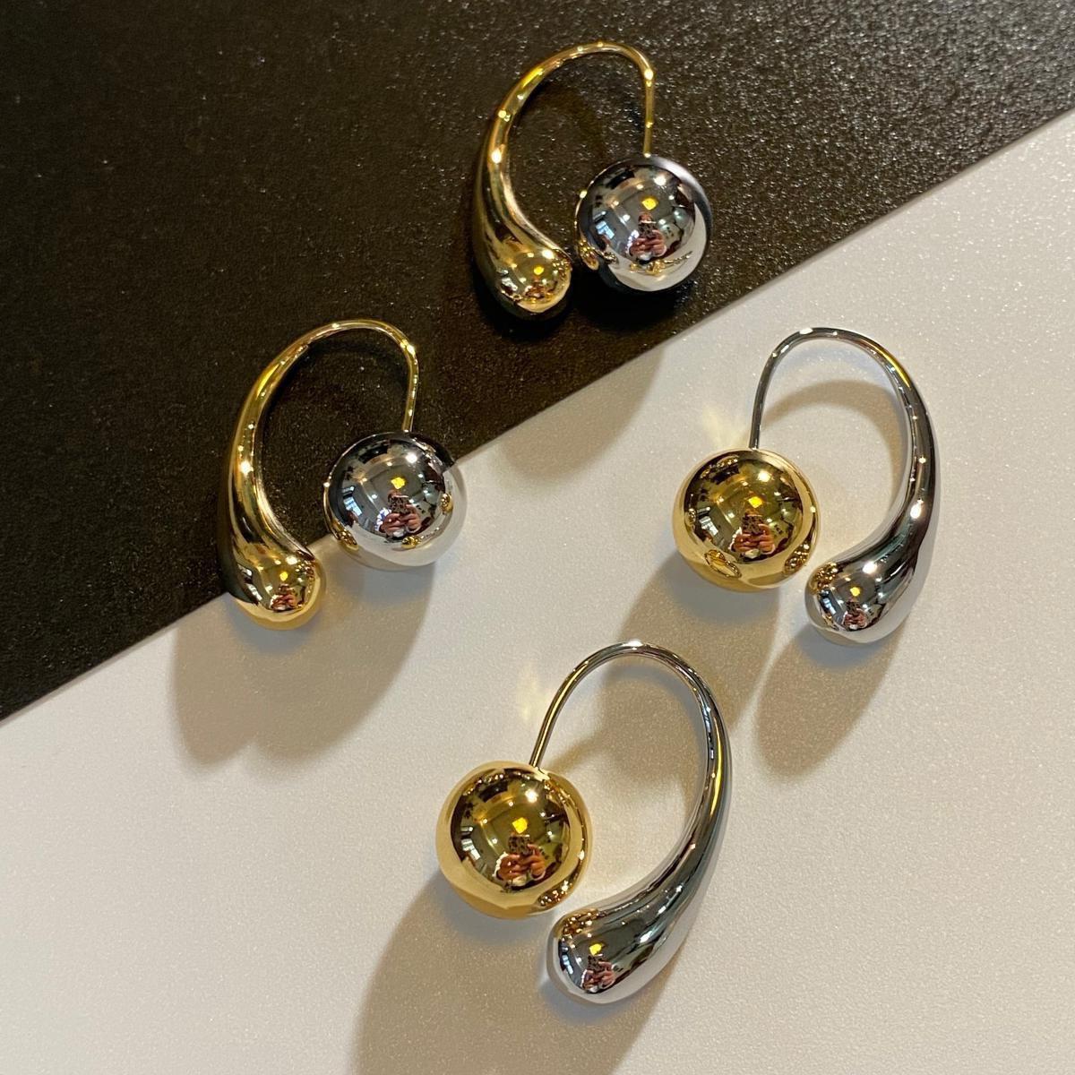 Brincos Minimalistas