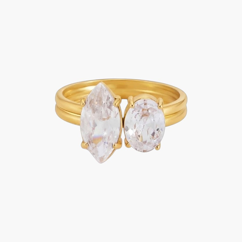 Anillo Contemporáneo de Acero Inoxidable con Circonitas