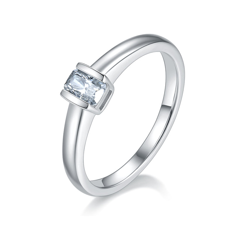 Anel em Prata 925 com Moissanite Octogonal