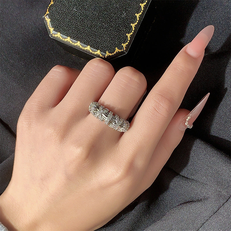 Anel Trançado com Zircónia