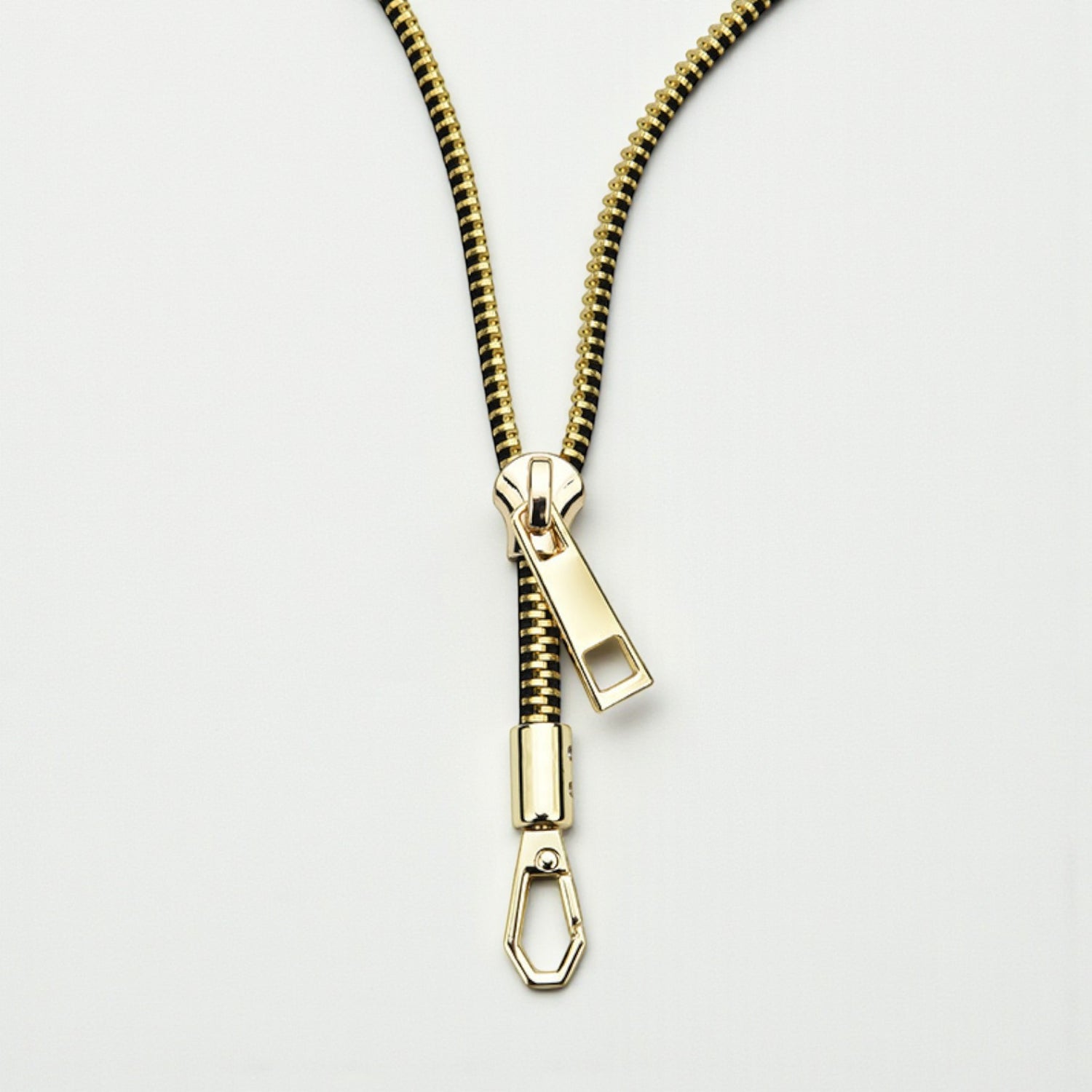 Colar Zíper em Aço Titânio