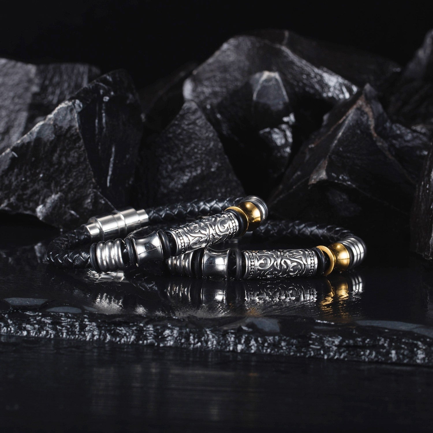 Pulseira de Couro e Aço Inoxidável