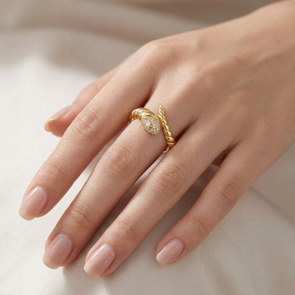 Anillo Serpiente Engastado en Plata de Ley 925