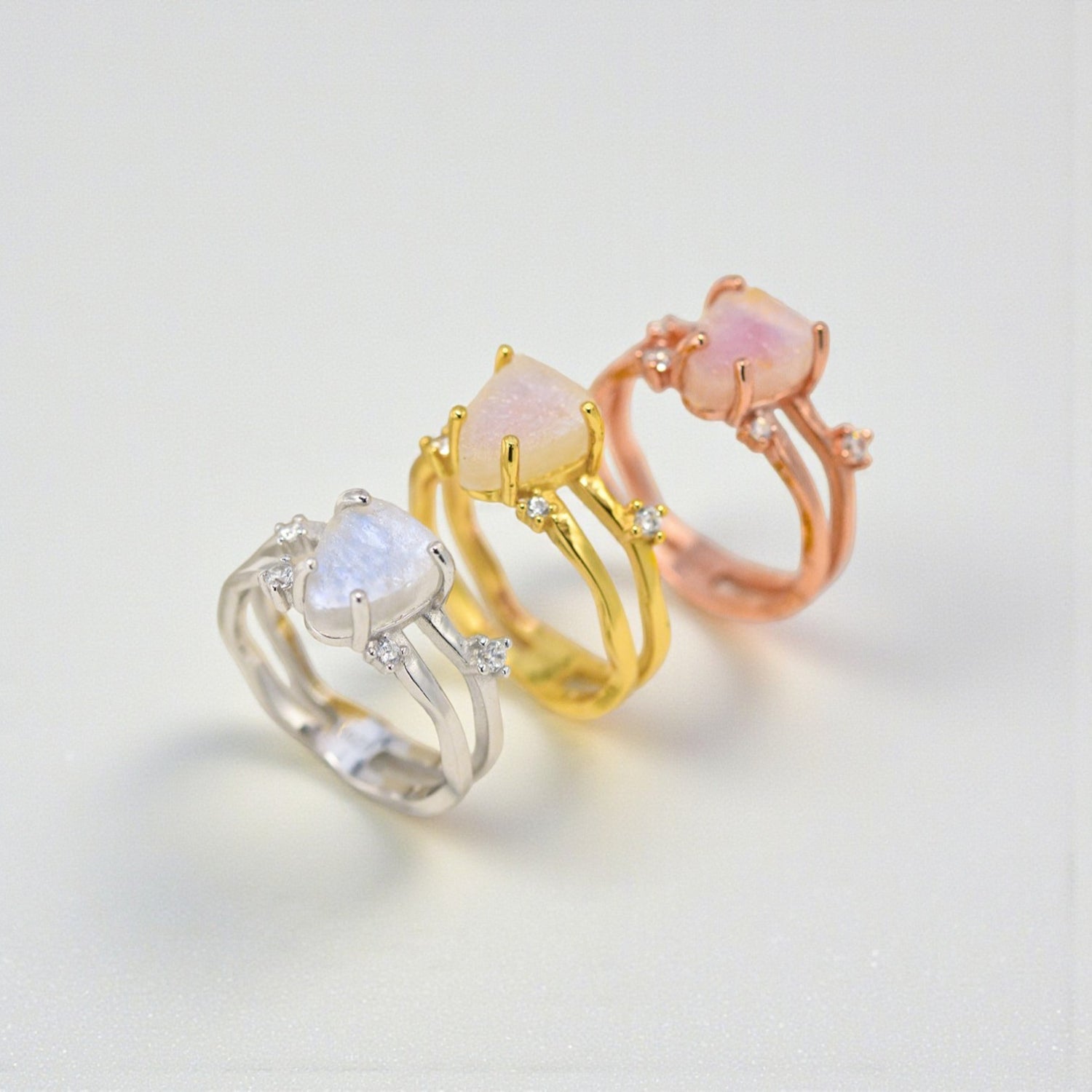 Anel em Prata 925 com Moonstone