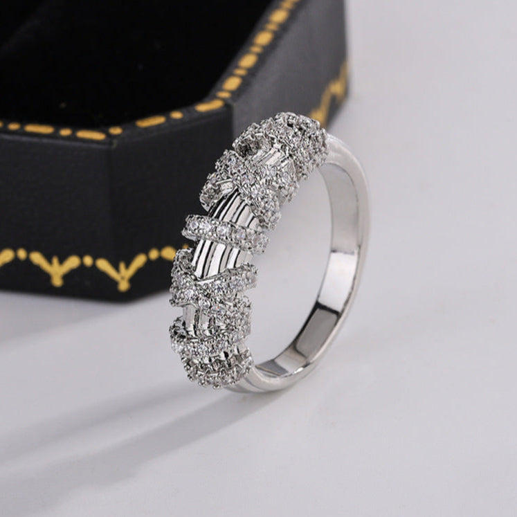 Anel Trançado com Zircónia