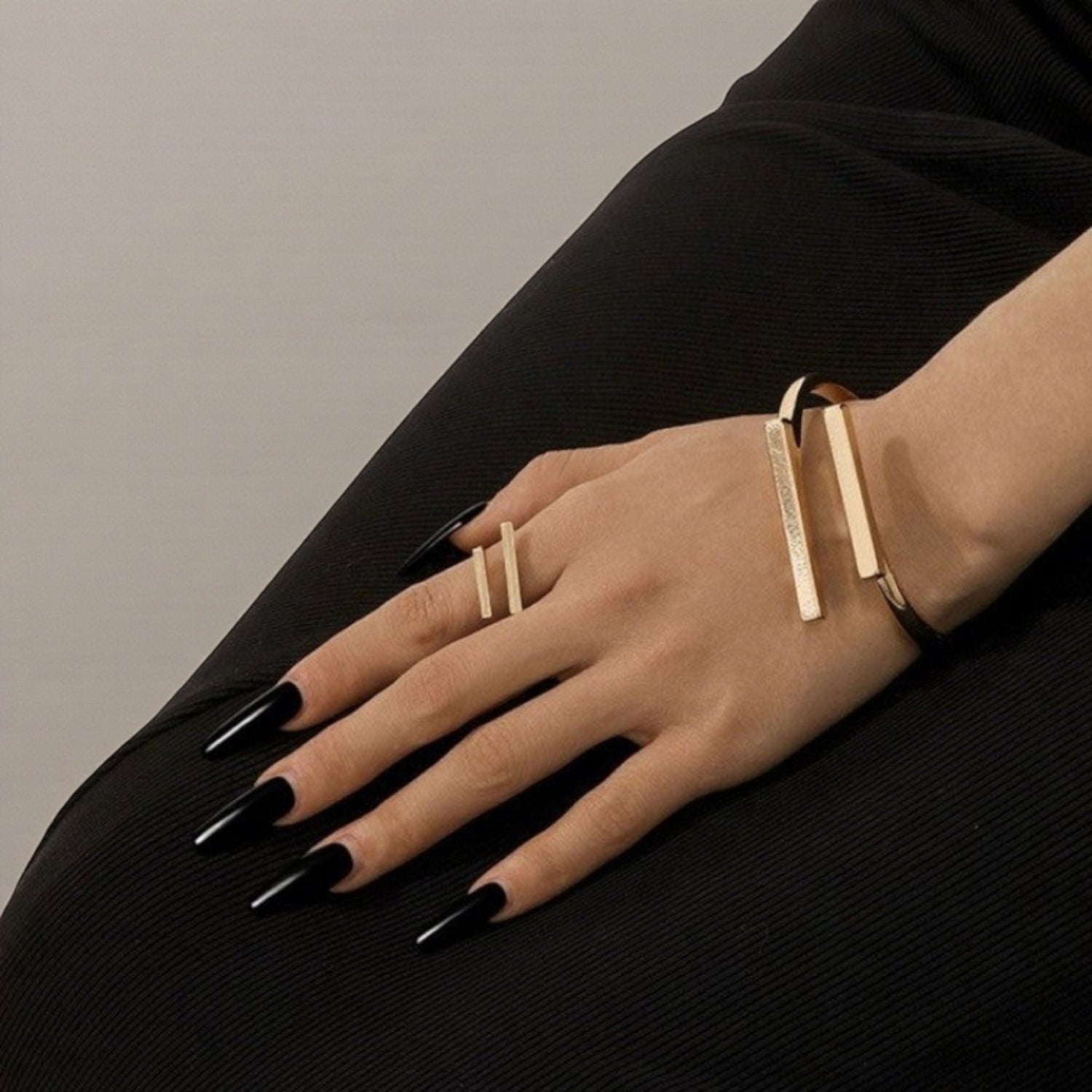 Conjunto Pulseira e Anel Minimalista