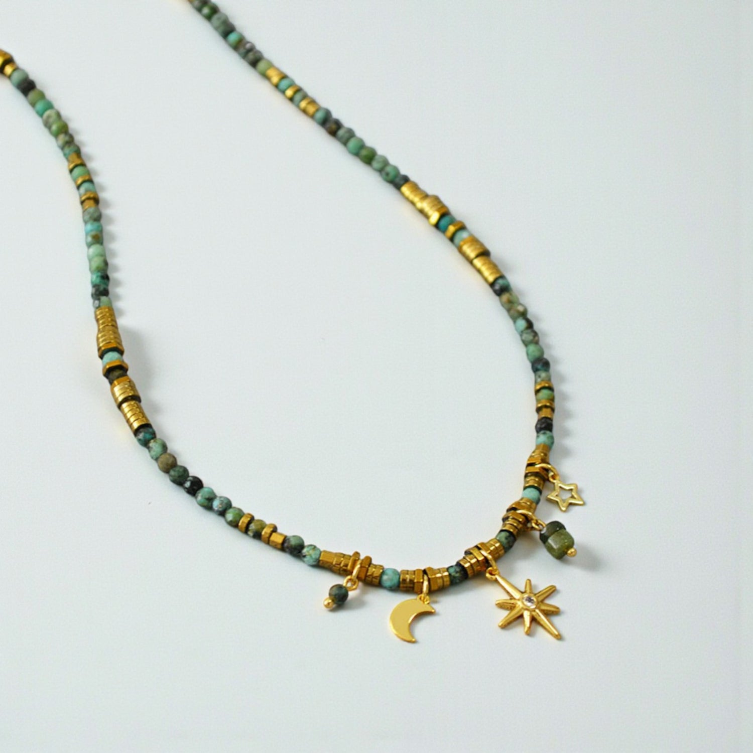 Colar Retro com Contas Turquesa