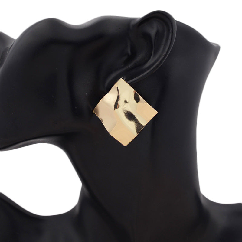 Brincos Minimalistas