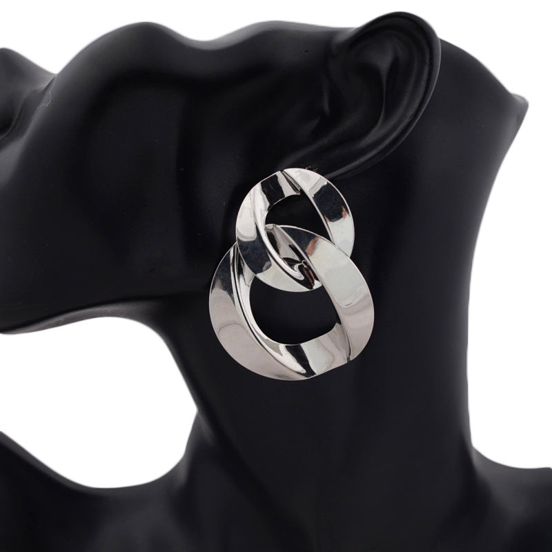 Brincos Minimalistas