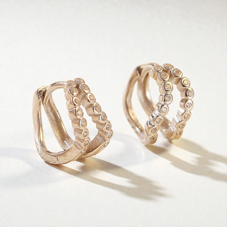 Brincos Minimalistas em Prata 925 com Zircónia