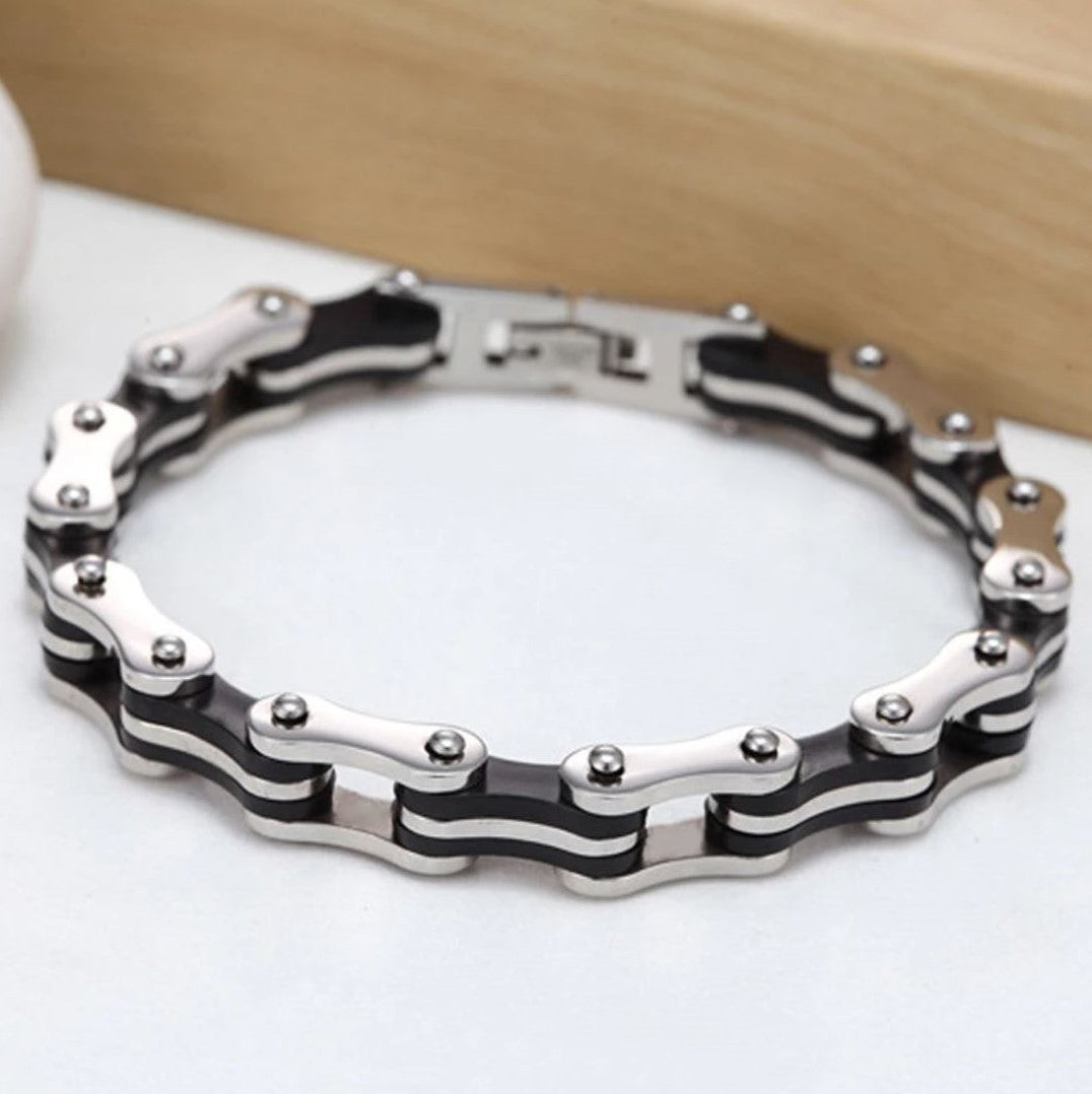 Pulseira com Design de Corrente