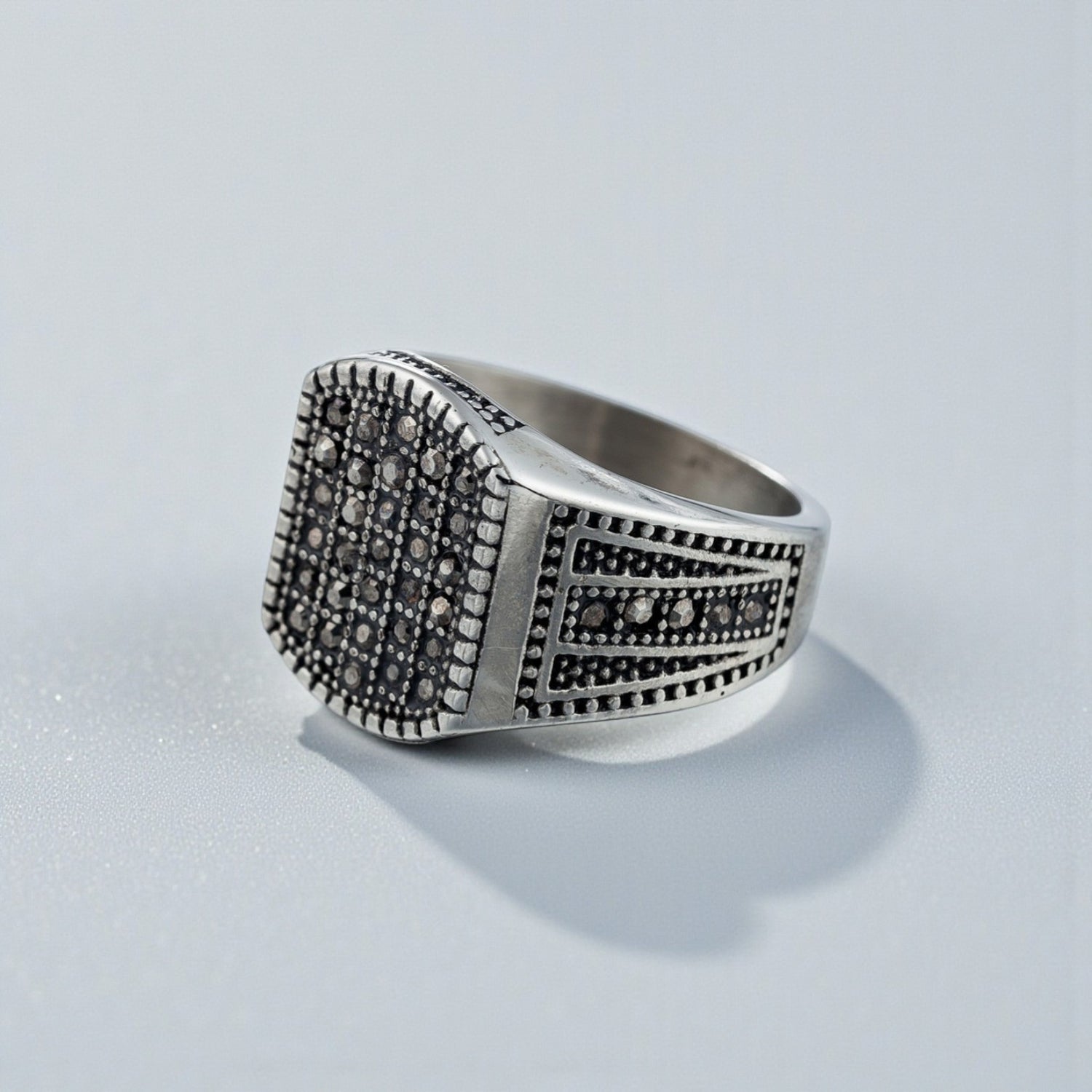 Anel Vintage em Aço Inoxidável