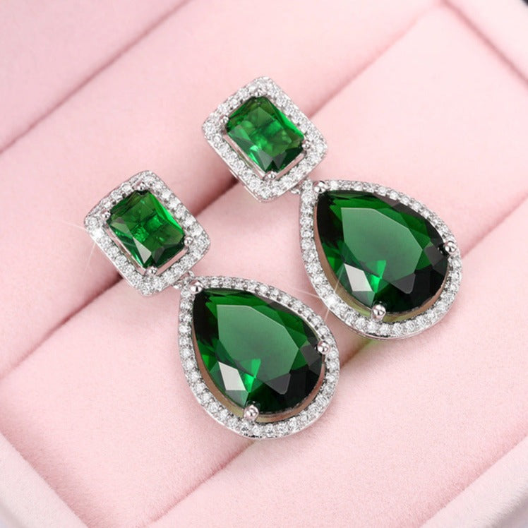 Brincos Gota com Zircônia Cúbica