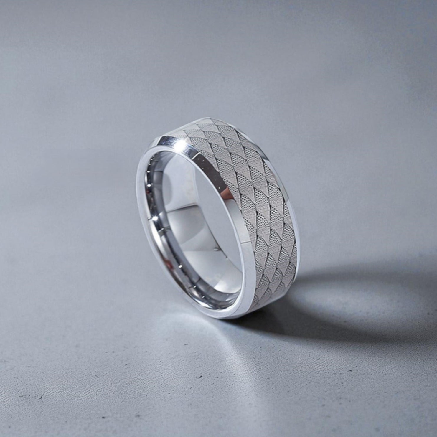 Anel Diamantado em Aço de Tungsténio