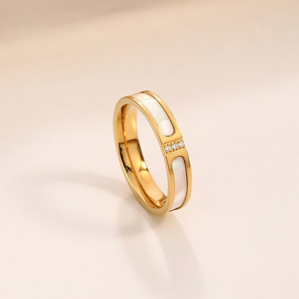 Anel Minimalista com Zircónias