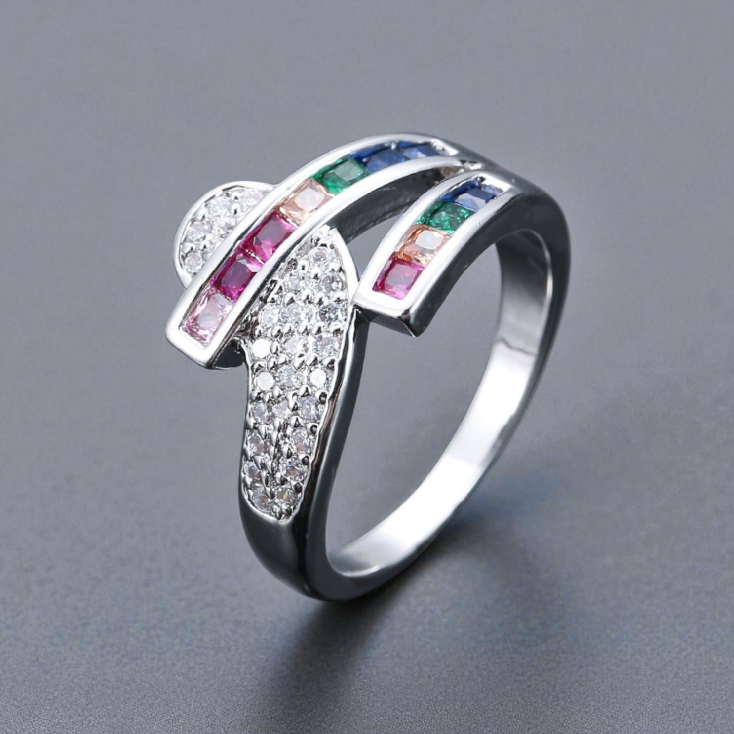 Anel Minimalista com Zircónias