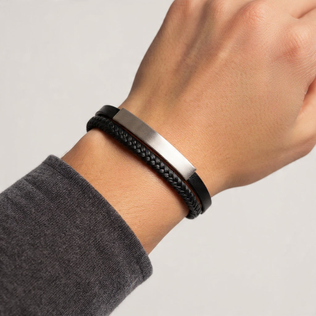 Pulseira de Couro e Aço Inoxidável