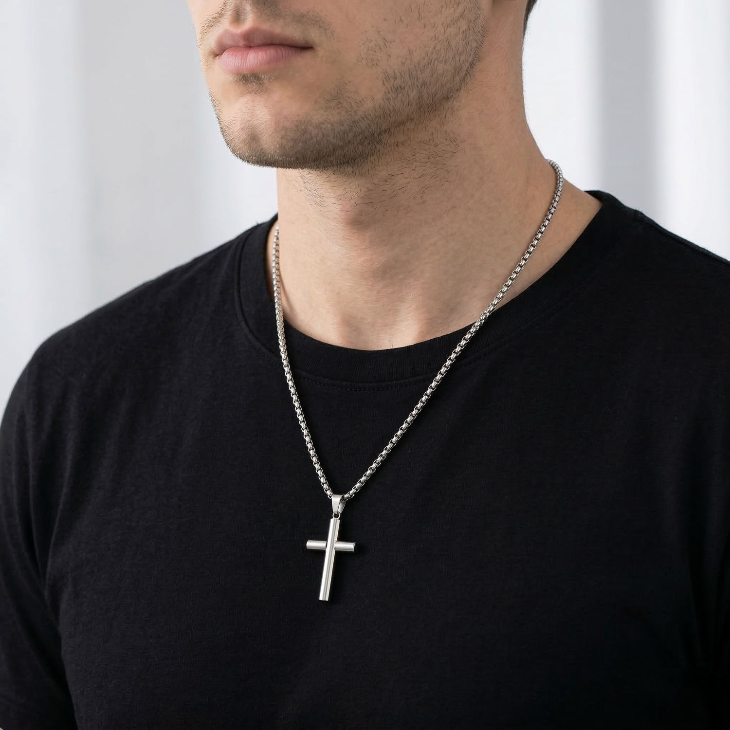 Colar Cruz Chanfrada em Aço Inoxidável